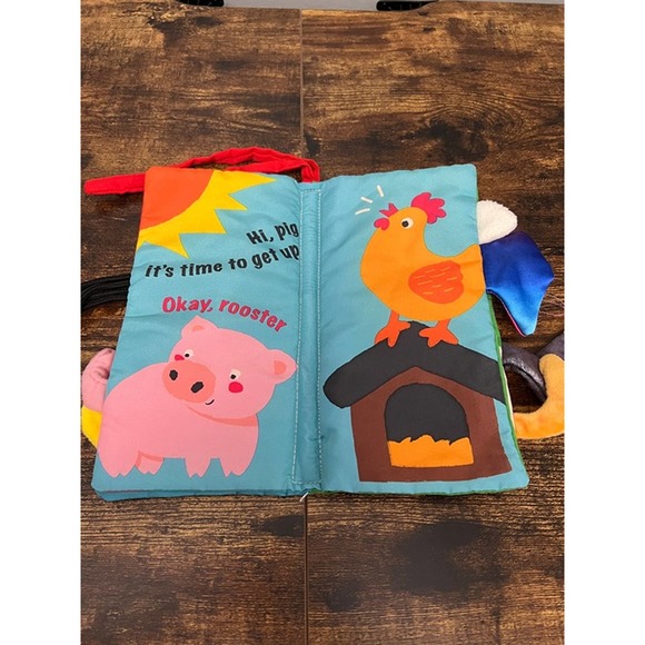 Farm Animals Tails‎ Cloth Crinkle Book - Picture 2 of 4